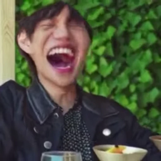 😂 Стикер «KPOP MEME» для Telegram