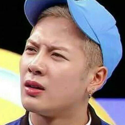 😑 Стикер «K-pop Moments» для Telegram