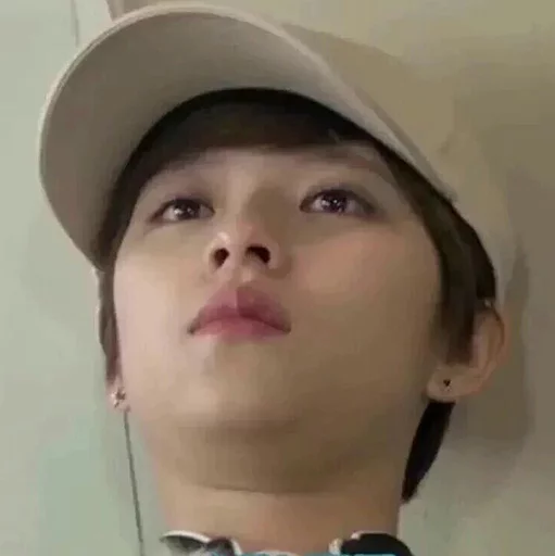 😒 Стикер «K-pop Moments» для Telegram