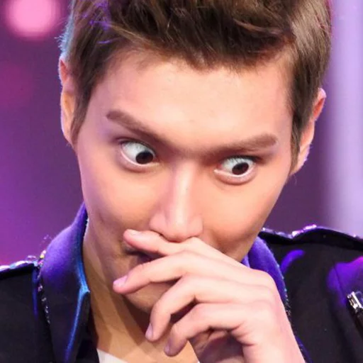 😳 Стикер «K-pop Moments» для Telegram