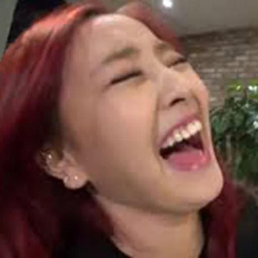 😆 Стикер «K-pop Moments» для Telegram