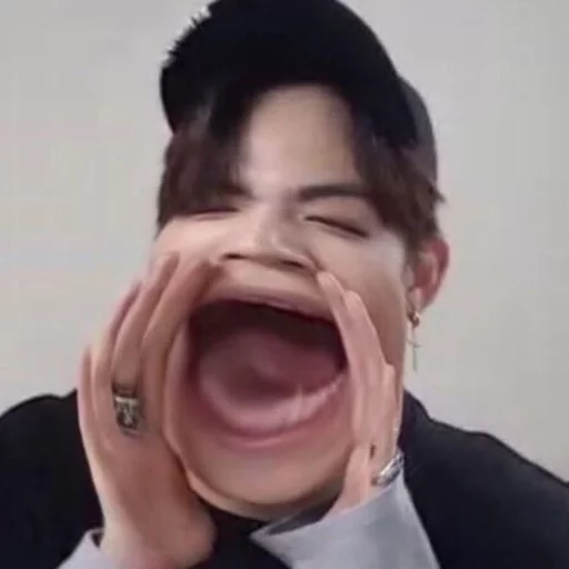 😵 Стикер «K-pop Moments» для Telegram