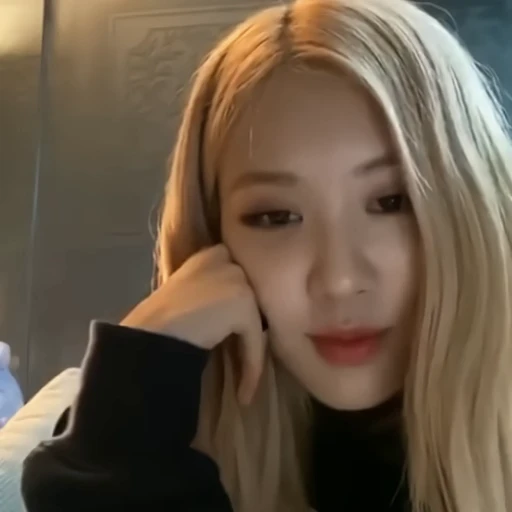 🤍 Стикер «Kgurls 3» для Telegram