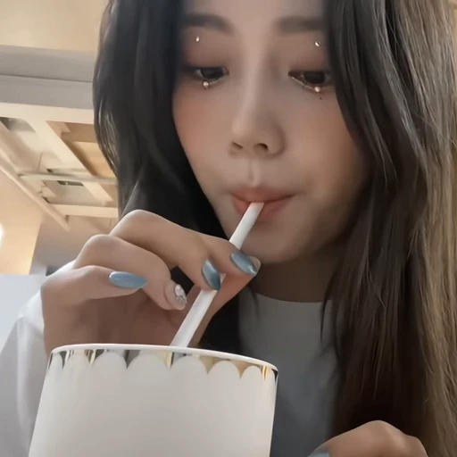 🤍 Стикер «Kgurls 3» для Telegram