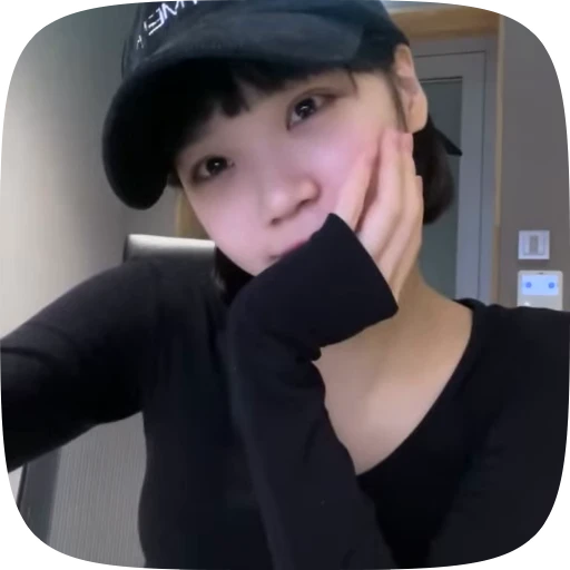 🧸 Стикер «chaewon» для Telegram