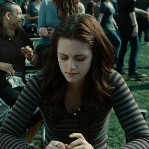 🏊‍♀ Стикер «Kristen Stewart» для Telegram