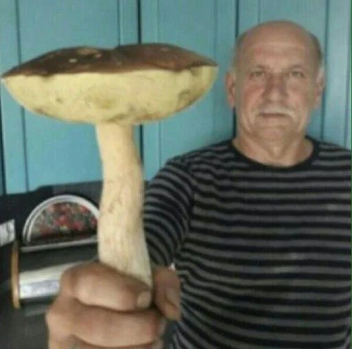 🤨 Стикер «ачё)» для Telegram