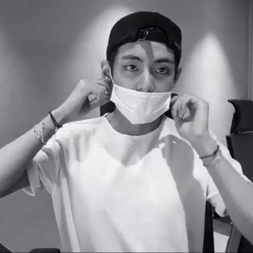 🦅 Стикер «bts kim taehyung» для Telegram