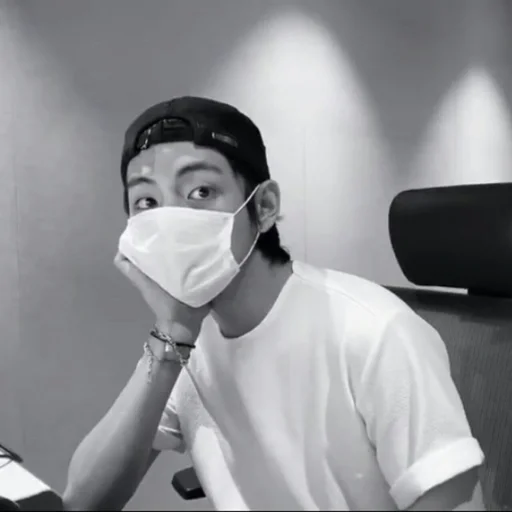 🦅 Стикер «bts kim taehyung» для Telegram