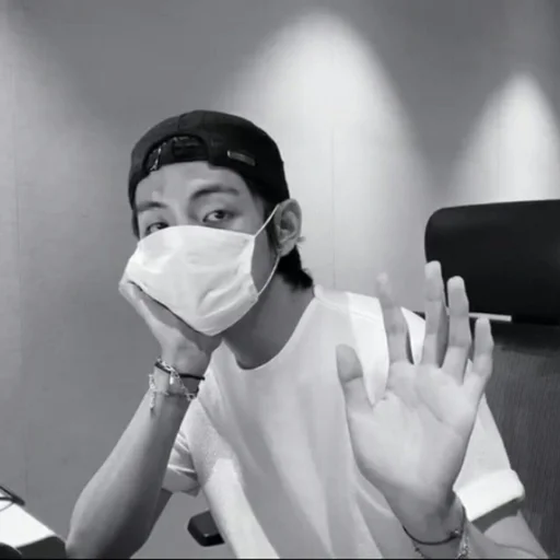 🦅 Стикер «bts kim taehyung» для Telegram