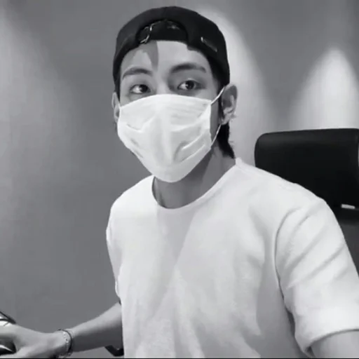 🦅 Стикер «bts kim taehyung» для Telegram