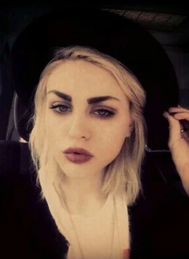 👧 Стикер «KurtDCobain» для Telegram