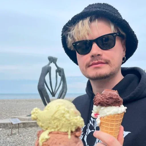 🌟 Стикер «Иван Курочкин / Электрофорез» для Telegram