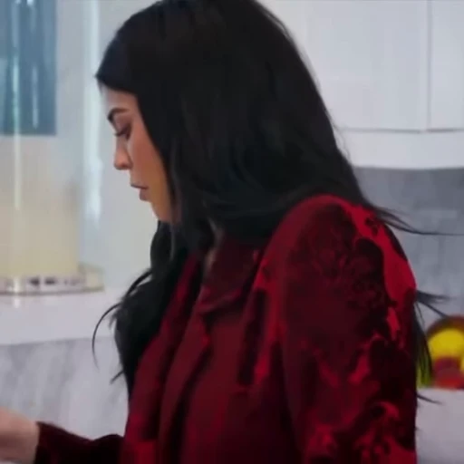 😐 Стикер «Kylie Jenner» для Telegram