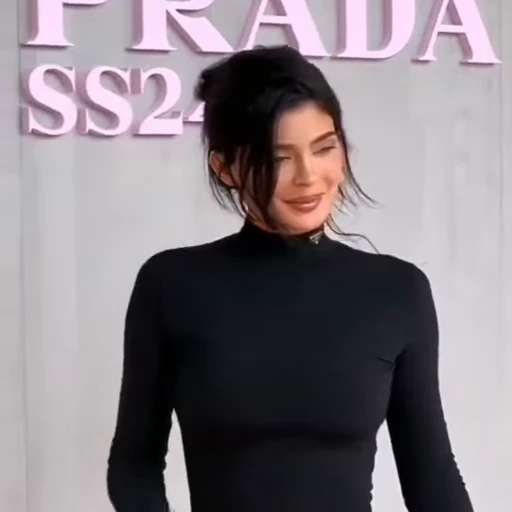 🧡 Стикер «Kylie Jenner Кайли Дженнер» для Telegram