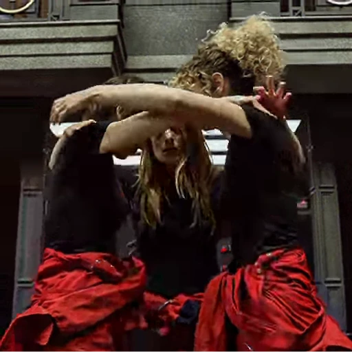 👩‍👩‍👧 Стикер «La Casa De Papel» для Telegram