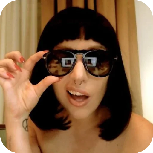 🤨 Стикер «LADY GAGA» для Telegram