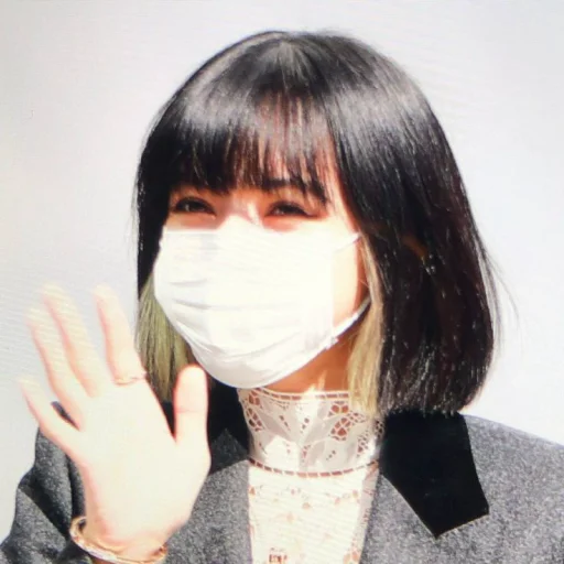 ✌ Стикер «lalisa / Blackpink» для Telegram