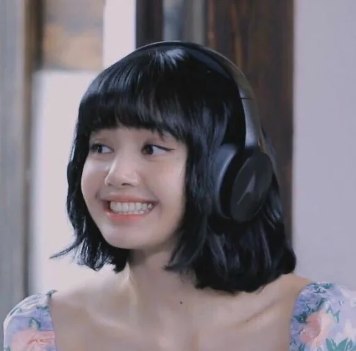 😁 Стикер «lalisa / Blackpink» для Telegram