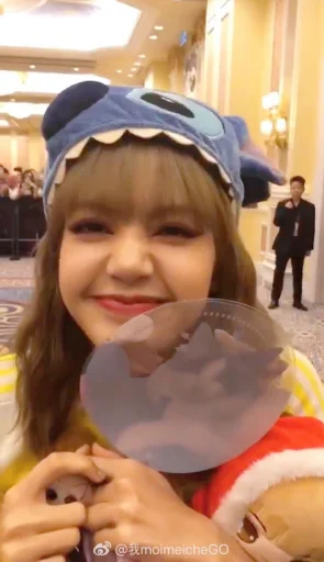 ☺️ Стикер «lalisa / Blackpink» для Telegram