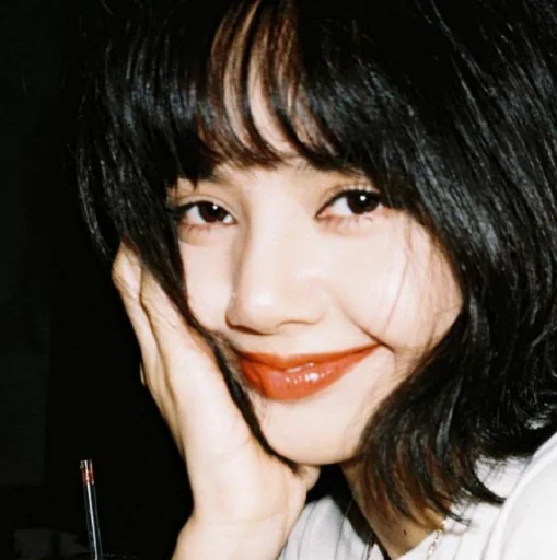☺️ Стикер «lalisa / Blackpink» для Telegram