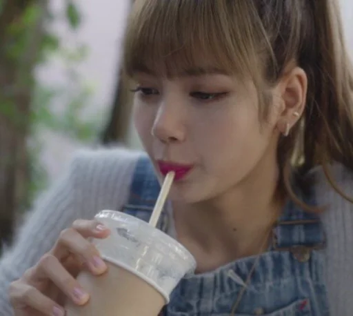 👀 Стикер «lalisa / Blackpink» для Telegram