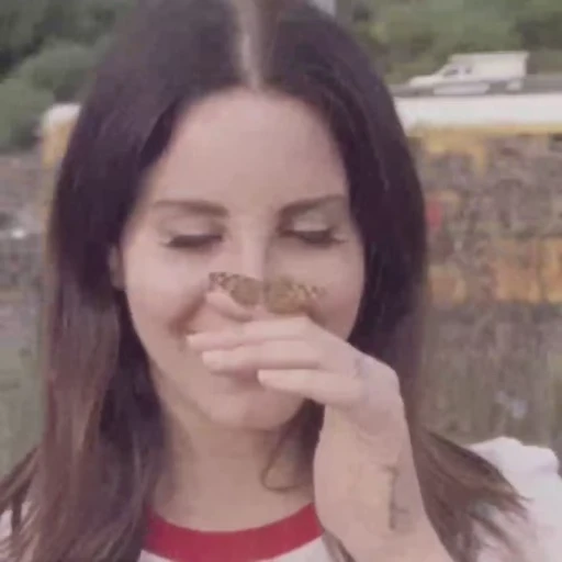 🦋 Стикер «Lana Del Rey» для Telegram