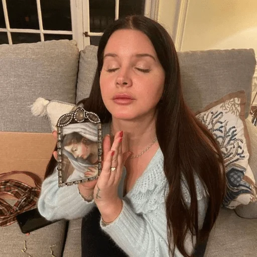 🙏 Стикер «MY MOMY LANA» для Telegram