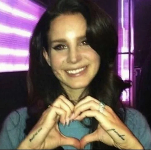 💓 Стикер «queen lana del rey» для Telegram