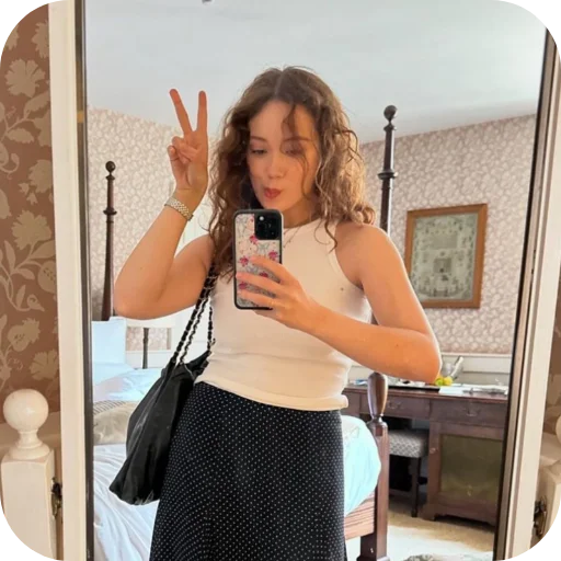 ✌ Стикер «Laufey Лэй Вэй» для Telegram