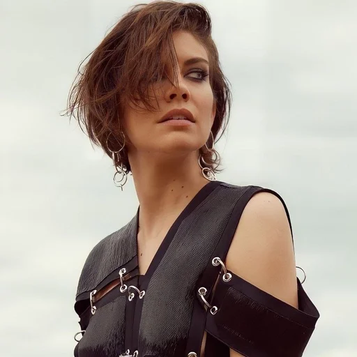 🦊 Стикер «Lauren Cohen» для Telegram