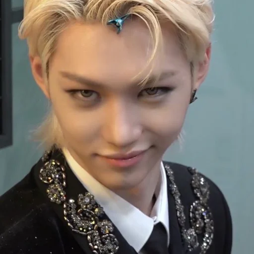 😏 Стикер «Lee Felix...» для Telegram
