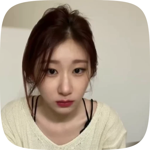 🥡 Стикер «lee chaeryeong» для Telegram