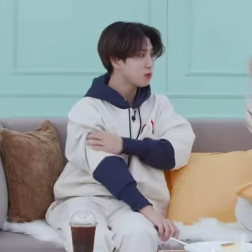 🍥 Стикер «MinSung» для Telegram