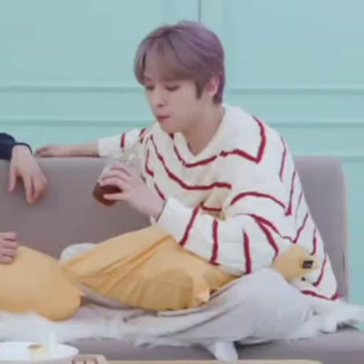 🍥 Стикер «MinSung» для Telegram