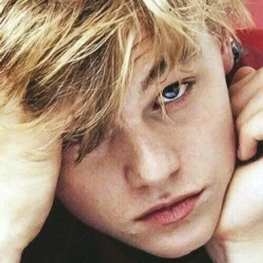 😒 Стикер «Leo Dicaprio 90s» для Telegram