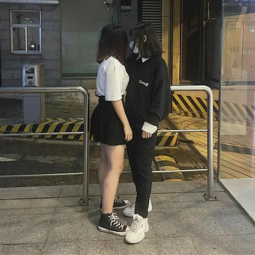 🤍 Стикер «lesbians» для Telegram