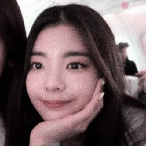 🍑 Стикер «Lia» для Telegram