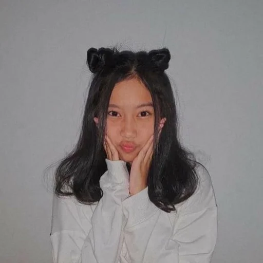 😚 Стикер «lia cias» для Telegram