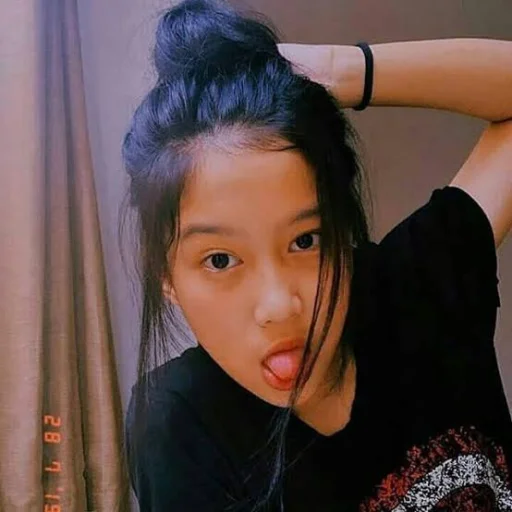 😛 Стикер «lia cias» для Telegram