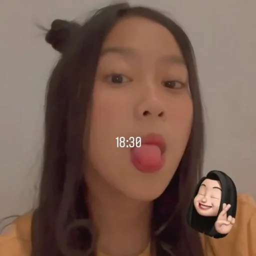 😛 Стикер «lia cias» для Telegram