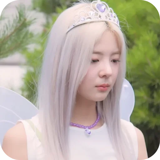 💇 Стикер «Lia Itzy» для Telegram