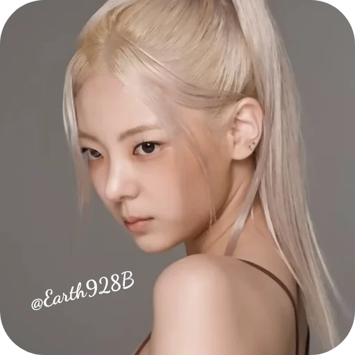 💇 Стикер «Lia Itzy» для Telegram