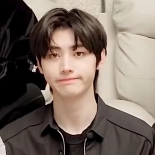 🫥 Стикер «Up10tion» для Telegram