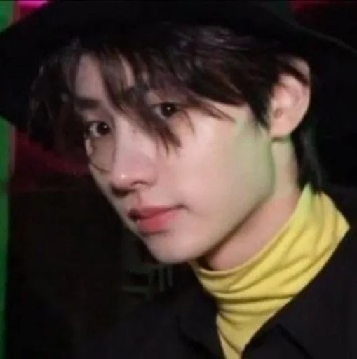 🫣 Стикер «Up10tion» для Telegram