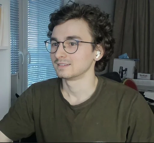 🥰 Стикер «максифилис» для Telegram