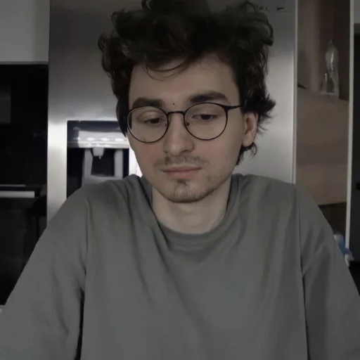 😕 Стикер «максифилис» для Telegram