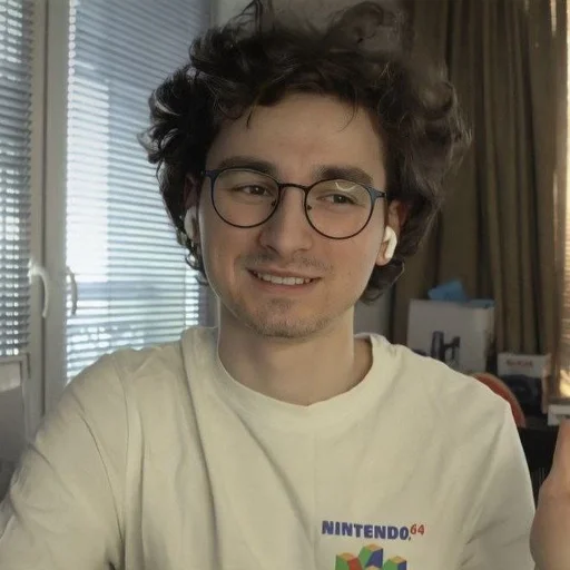 🤨 Стикер «максифилис» для Telegram