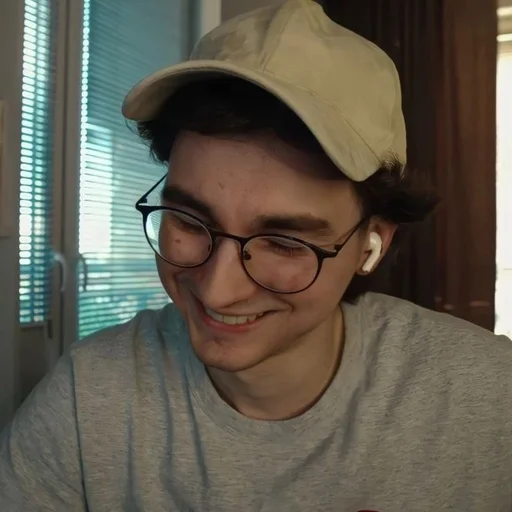 😂 Стикер «максифилис» для Telegram