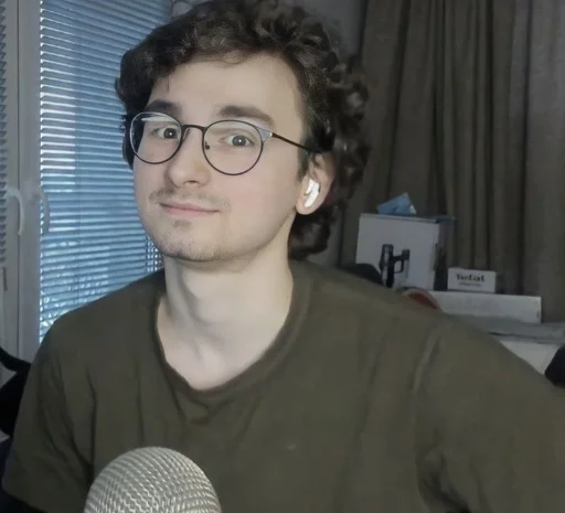 🙂 Стикер «максифилис» для Telegram